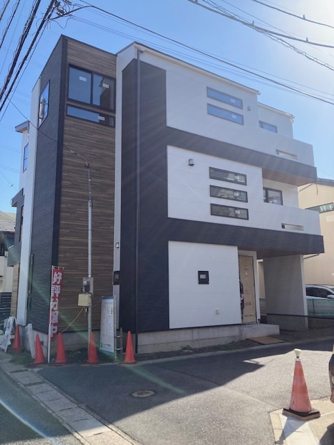 浦安市堀江６丁目　新築戸建ての外観