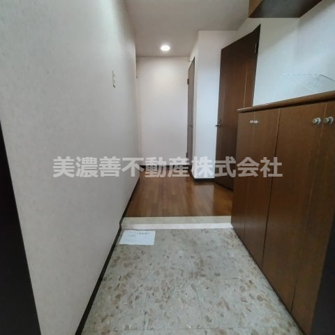 ６０４７１　ライオンズマンション岐阜則武の玄関