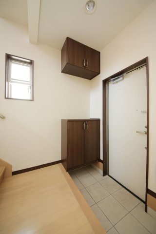 港町KODATEXIの玄関