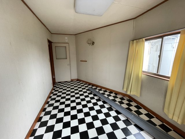 ６３４７３　岐阜市則武西中古戸建ての洋室