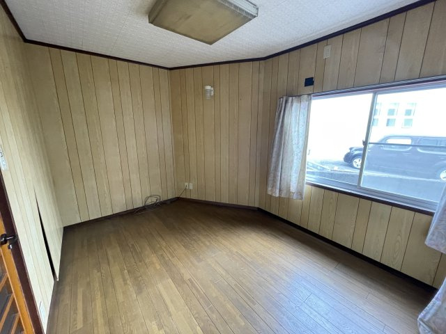 ６３４７３　岐阜市則武西中古戸建ての洋室