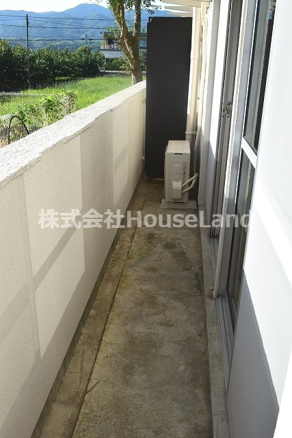 ルピナスかつらぎA棟のバルコニー