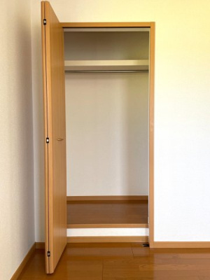 【収納】 | リュミエールＣ | C201の写真（間取反転タイプ：イメージ）