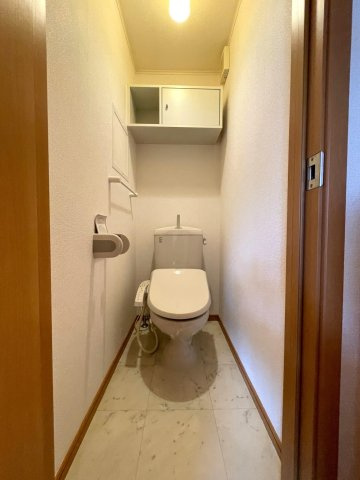 【トイレ】 | リュミエールＣ | C201の写真（間取反転タイプ：イメージ）