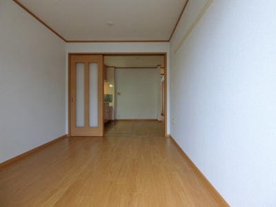 【居間・リビング】 | シャルロット | 102の写真（間取反転タイプ：イメージ）