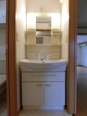 【独立洗面台】 | シャルロット | 102の写真（間取反転タイプ：イメージ）