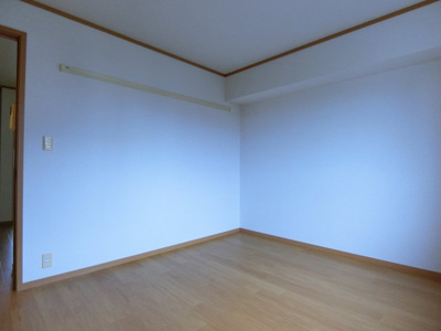 【洋室】 | シャルロット | 102の写真（間取反転タイプ：イメージ）