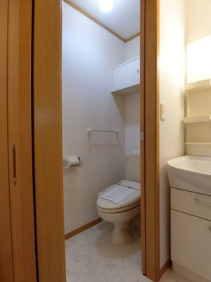 【トイレ】 | シャルロット | 102の写真（間取反転タイプ：イメージ）