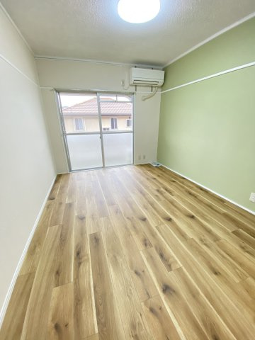 ブラウニーのその他|エアコン新品付き・照明もついています