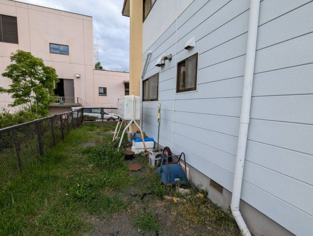 レイクサイドビューの庭