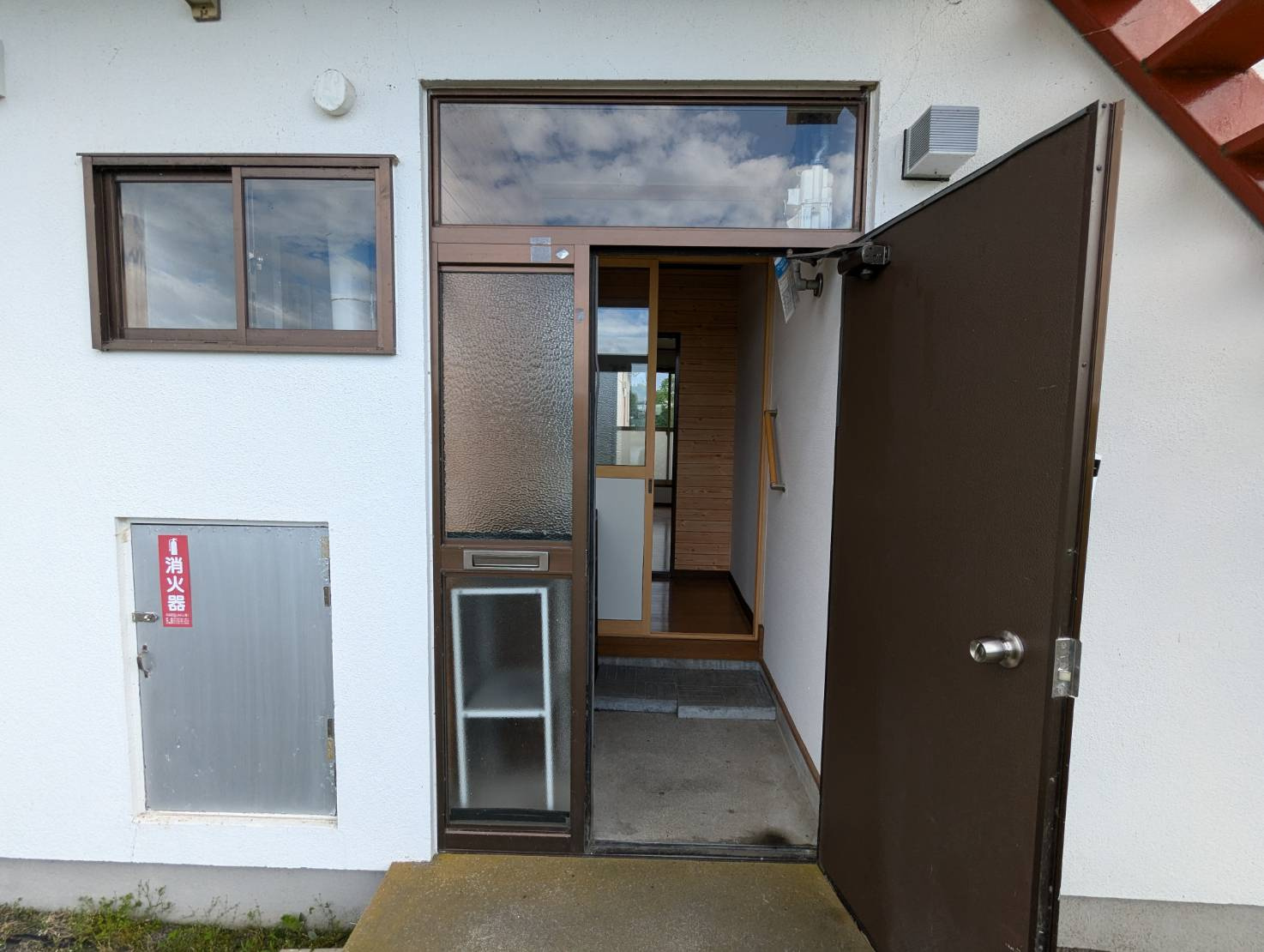 レイクサイドビューのエントランス