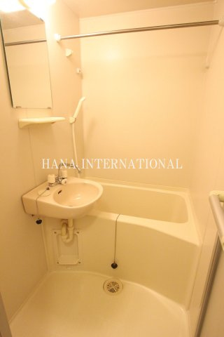 レオパレスコニファーⅡの浴室