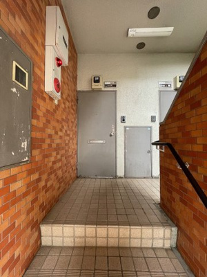 【エントランス】 | サンシュウ朝霞コーポ