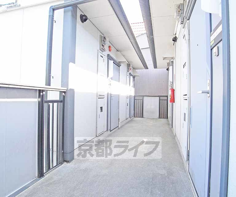 メイツサカソのロビー