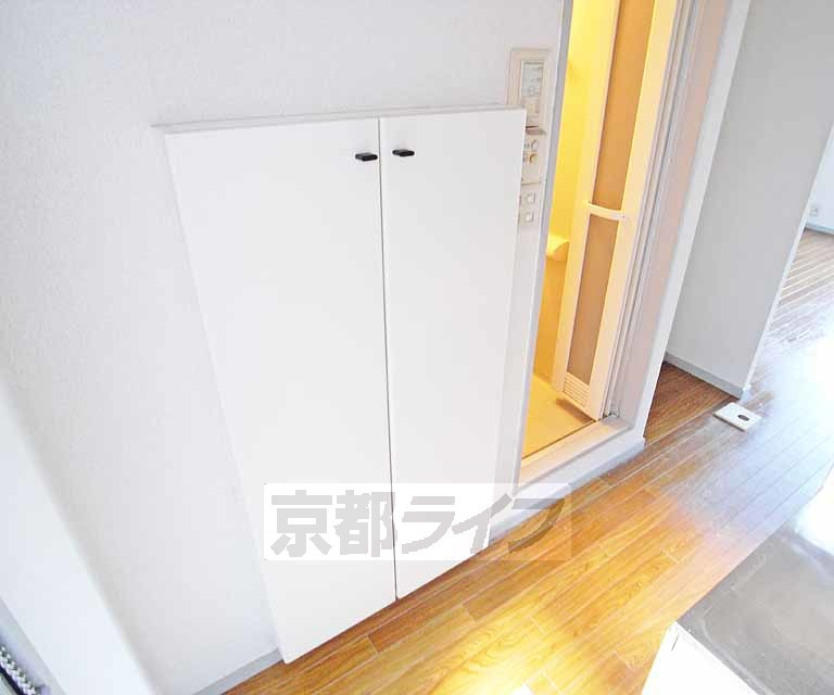 メイツサカソの玄関