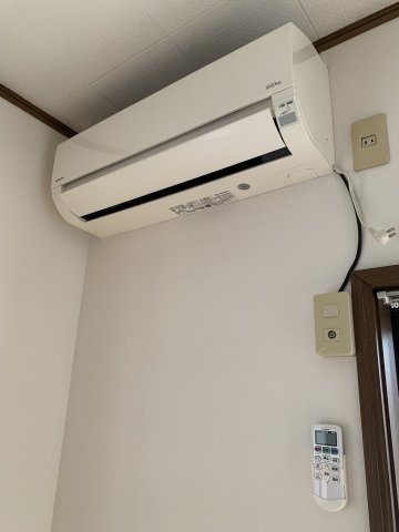 【設備】 | ヴェルファーレ | エアコン1基あります