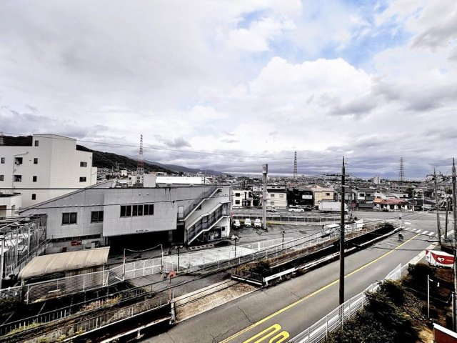 エムプラザ四條畷の展望|物件からの眺望■物件内覧・資金計画相談・住宅ローン相談、リフォーム相談、お問合せ受付中■
※当日・翌日のご内覧、ご相談はお電話でのお問合せがスムーズです！