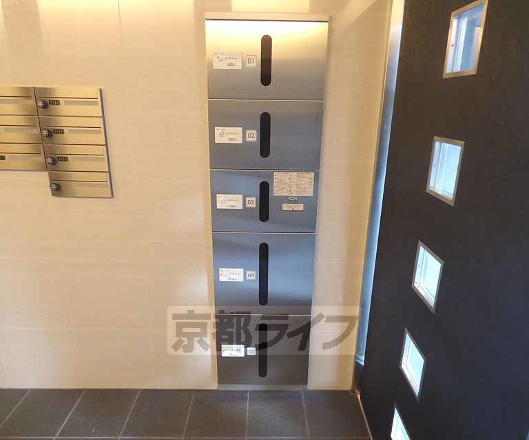 クオリエ京都堀川のその他共用部分|宅配ボックス付きです