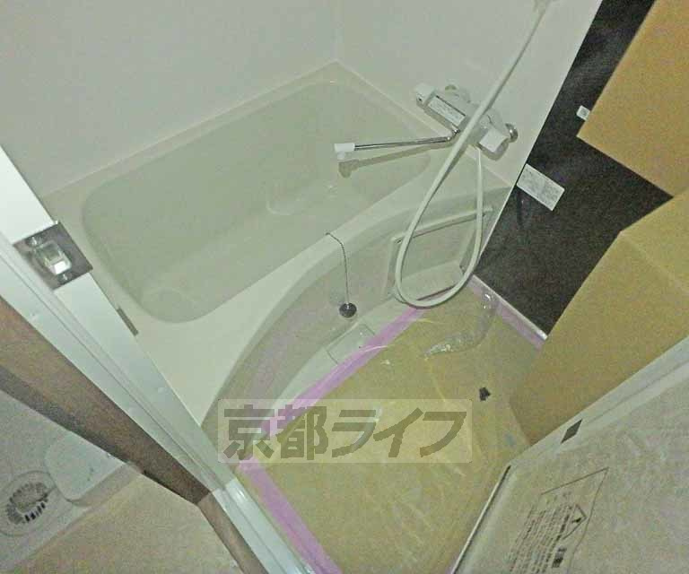 クオリエ京都堀川の浴室