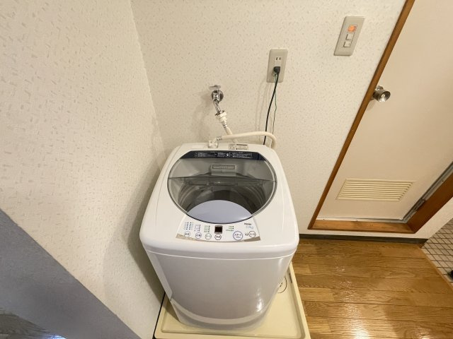 トゥゲザー21Bの設備|室内にある洗濯機置き場