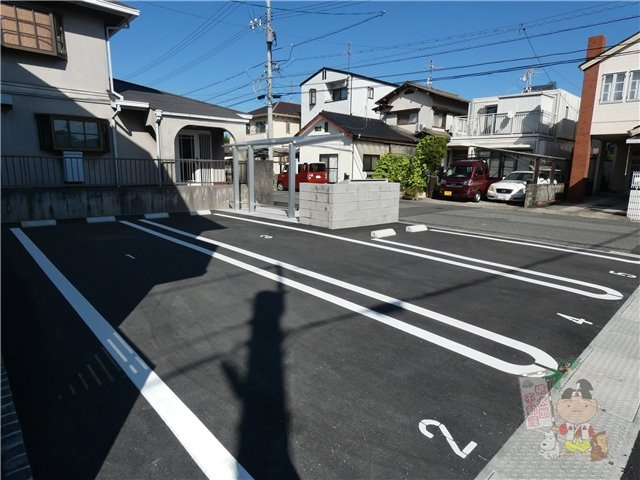 レヴァータの駐車場