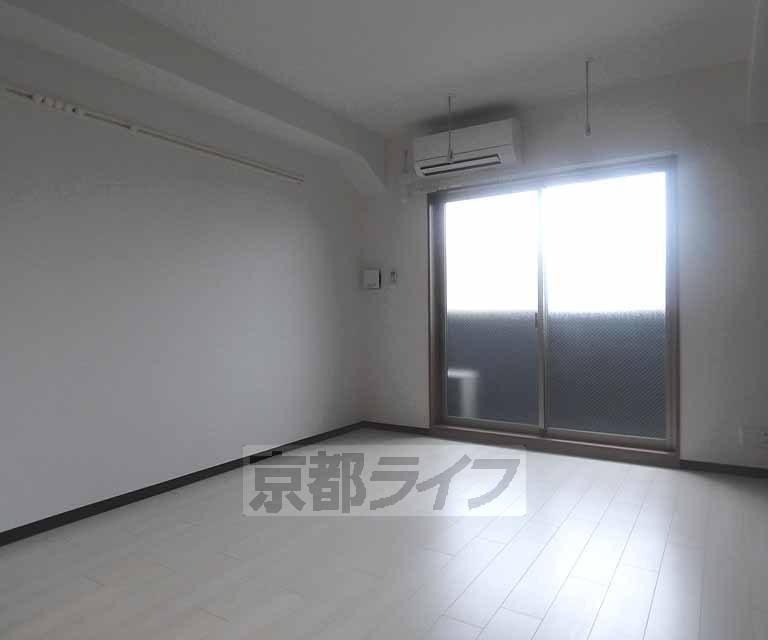 クオリエ京都堀川アネックスの居間・リビング