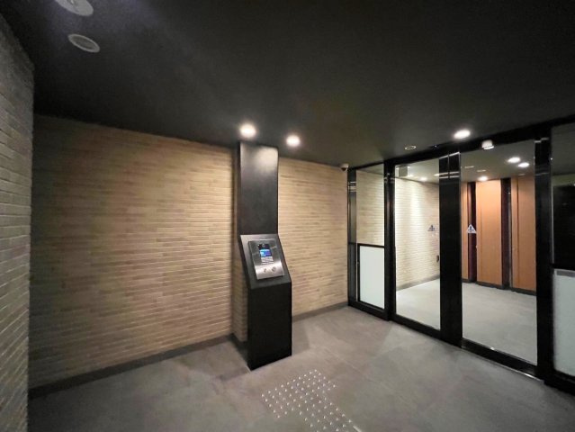 ◆築浅マンション◆３沿線利用ＯＫ◆ペット飼育ＯＫ(細則有)◆ザ・パークハウス三条油小路のエントランス|エントランス