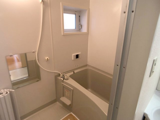 サンパティック Ａの浴室|バス