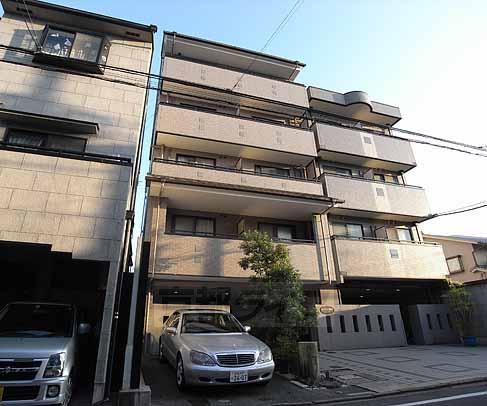 サンパティック参番館の外観