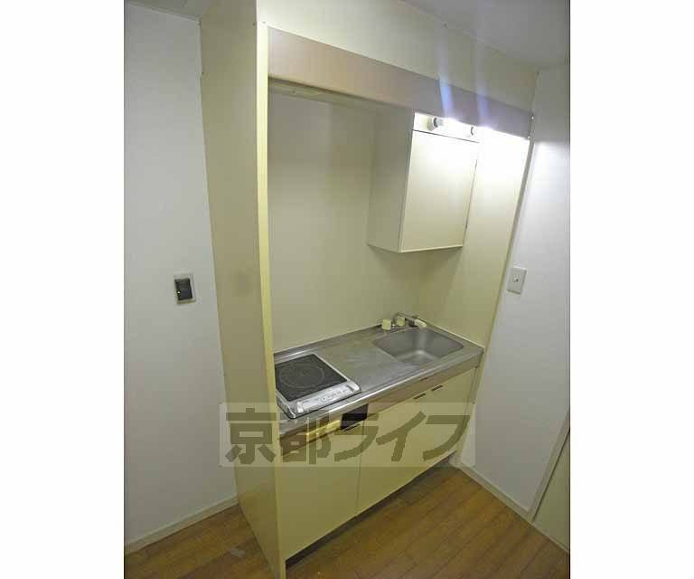 メルシーメゾネット今出川のキッチン