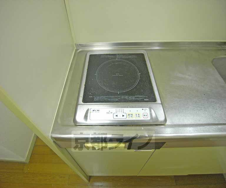 メルシーメゾネット今出川のキッチン