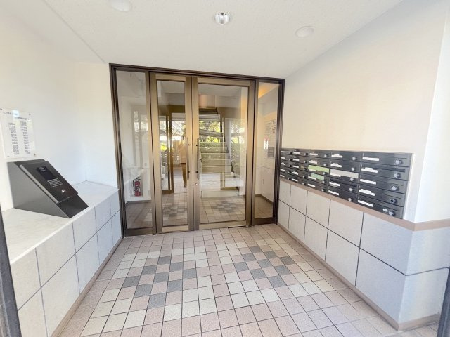 E棟のエントランス