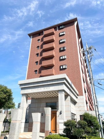 エムプラザ四條畷の外観|新しい生活にいかがでしょうか？外観はお住まいの顔になります。こだわりたいポイントですね。水回りリフォームやリノベーションも承ってます。
■現地見学・資金計画相談・住宅ローン相談もお問合せ受付中■