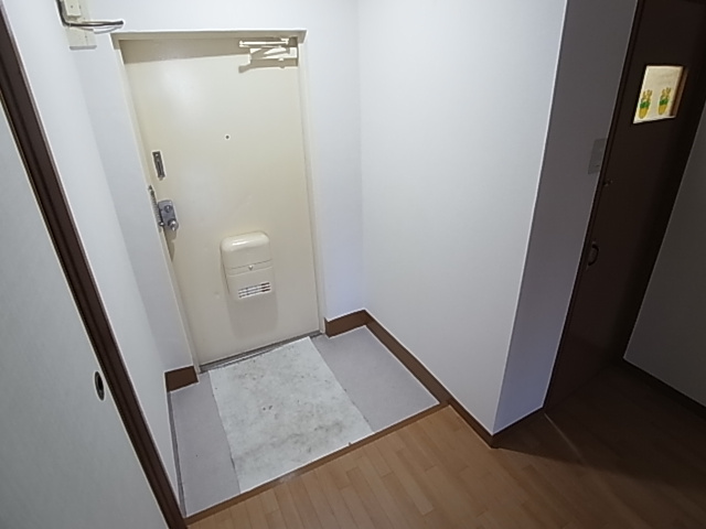 丸吉マンション の玄関