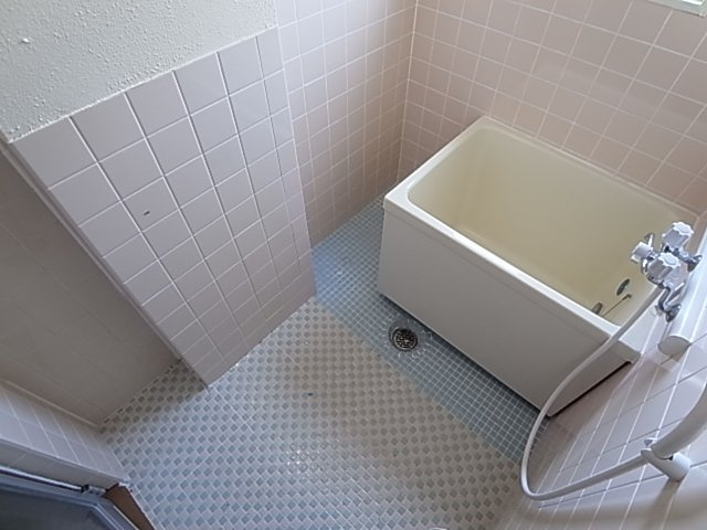 丸吉マンション の浴室