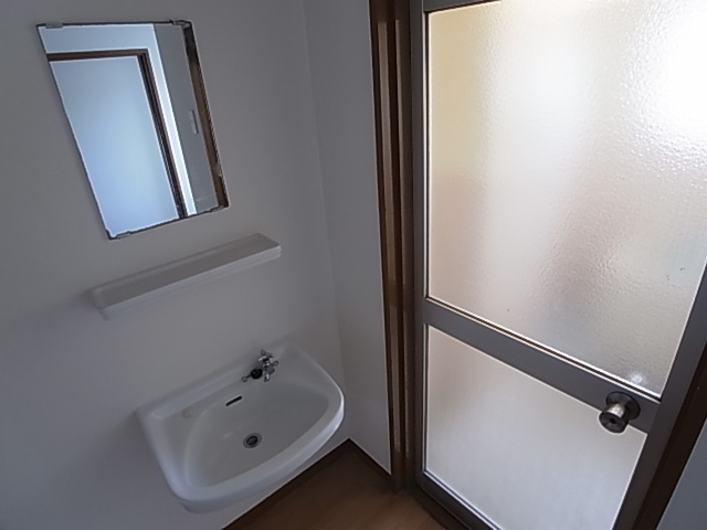 丸吉マンション の洗面所