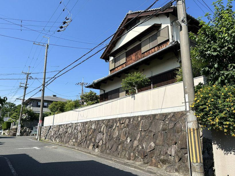 清滝中町　中古一戸建ての前面道路含む現地写真|前面道路含む現地写真■物件内覧・資金計画相談・住宅ローン相談、リフォーム相談、お問合せ受付中■
※当日・翌日のご内覧、ご相談はお電話でのお問合せがスムーズです！