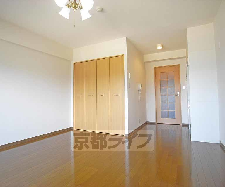 ランブラス御所西の居間・リビング|ゆったり過ごせるリビングです