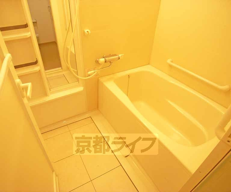ランブラス御所西の浴室|お風呂です