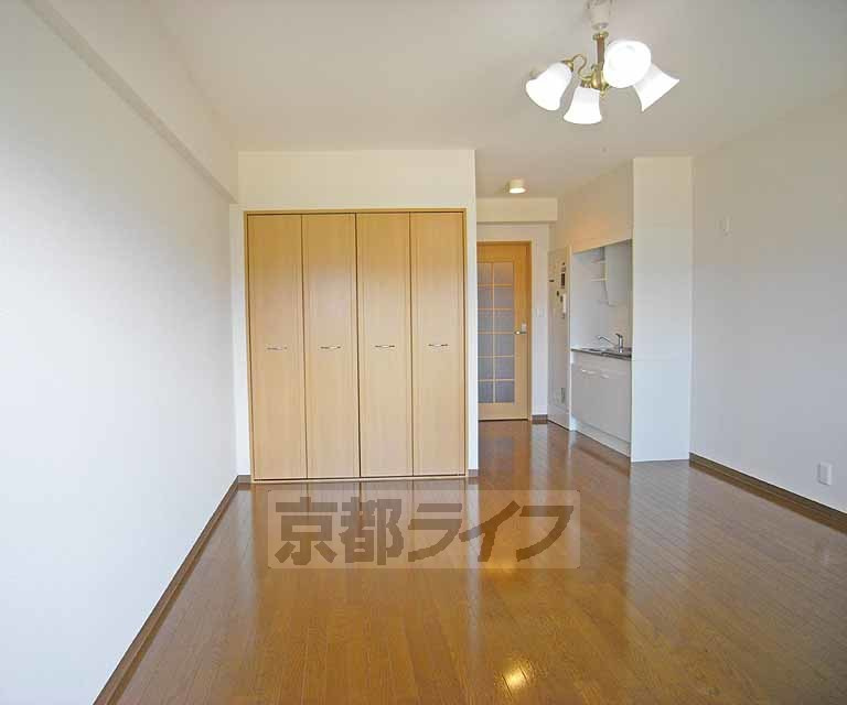 ランブラス御所西の居間・リビング|ゆったり過ごせる居間です