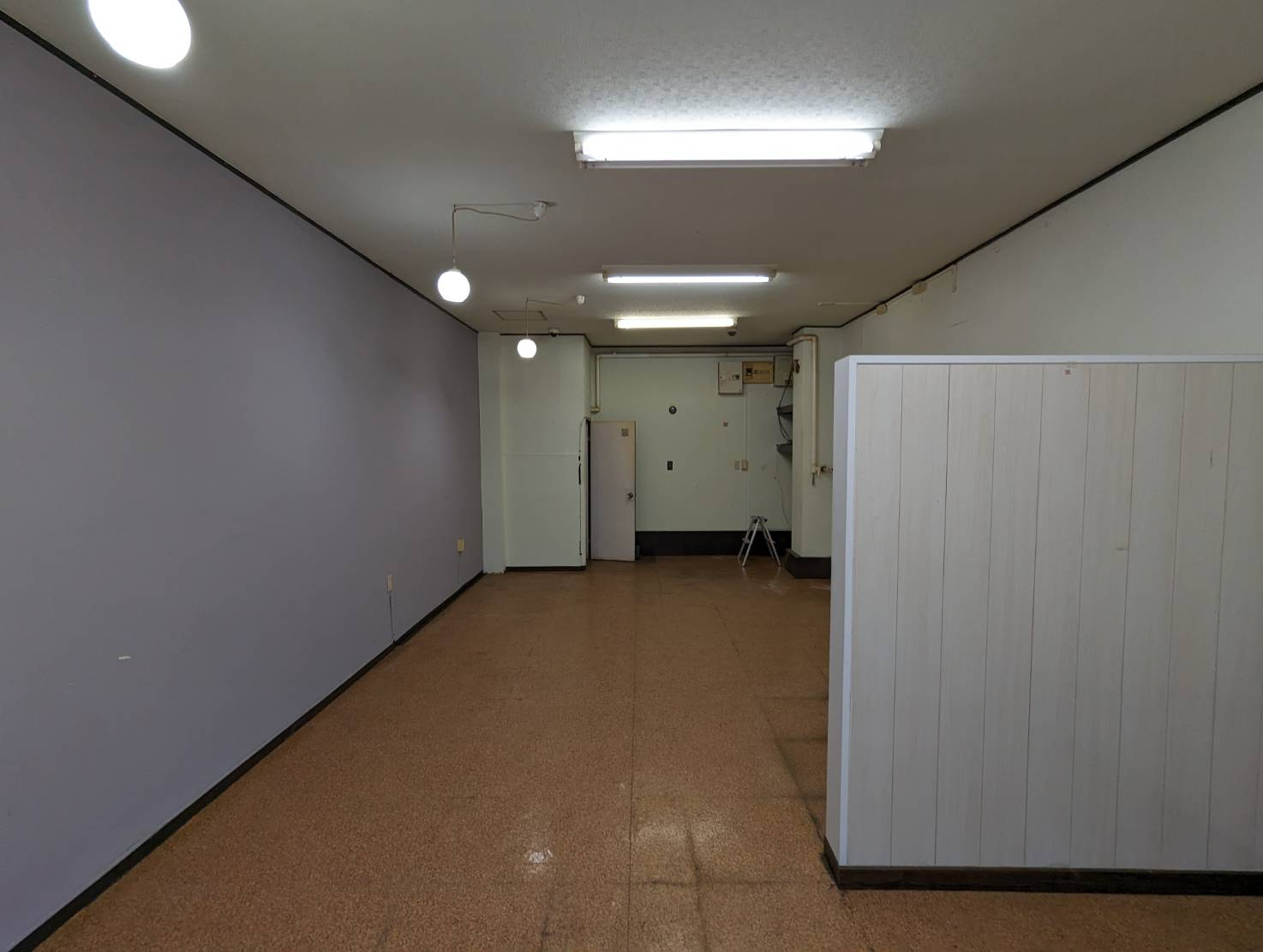 AK愛国の居間・リビング