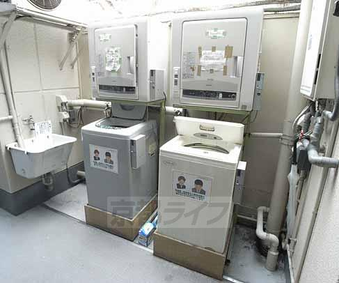 パルハイツウエダのその他|コインランドリーが設置されています