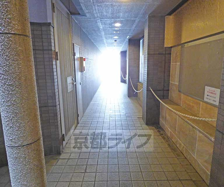 アブレスト今出川のロビー