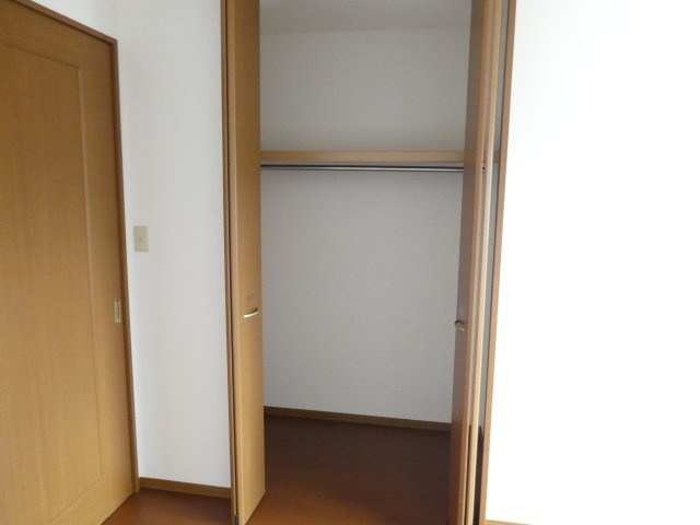 榮タウンハウスの収納