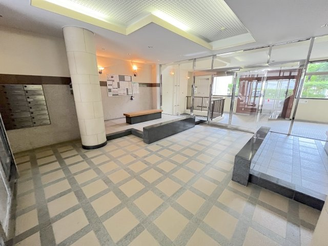 西福岡マリナタウンウェーブコースト 5番館のエントランス