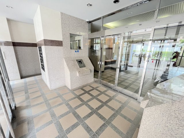 西福岡マリナタウンウェーブコースト 5番館のエントランス