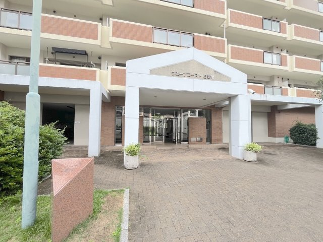 西福岡マリナタウンウェーブコースト 5番館のエントランス