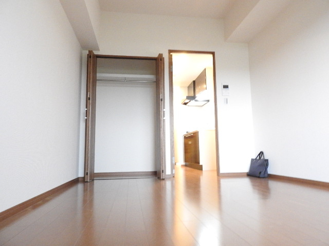 川崎市中原区上丸子山王町２丁目の賃貸マンションの洋室|他のお部屋の参考写真となります。