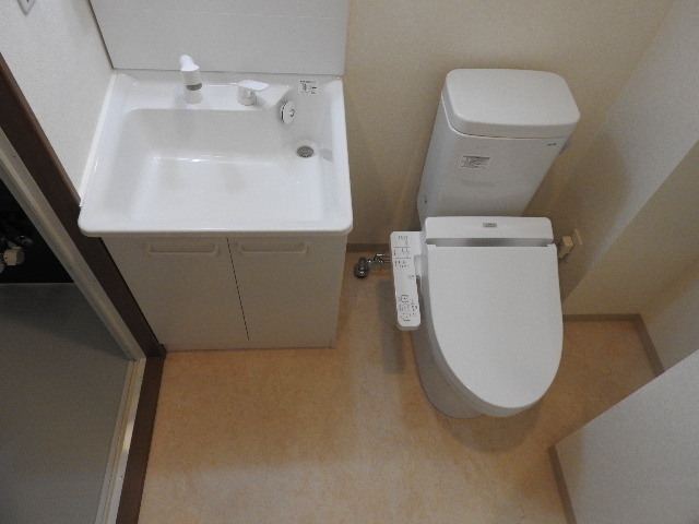 川崎市中原区上丸子山王町２丁目の賃貸マンションの洗面所|他のお部屋の参考写真となります。