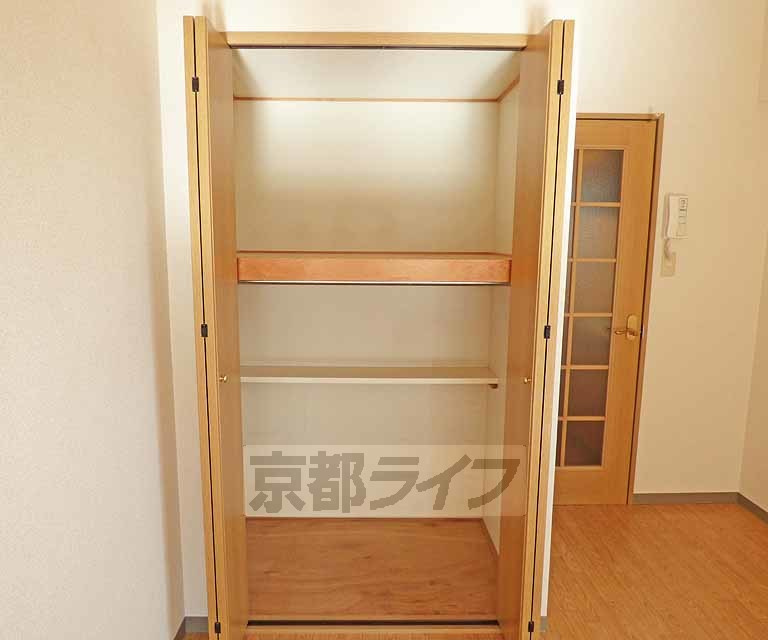 セトル御所東の収納